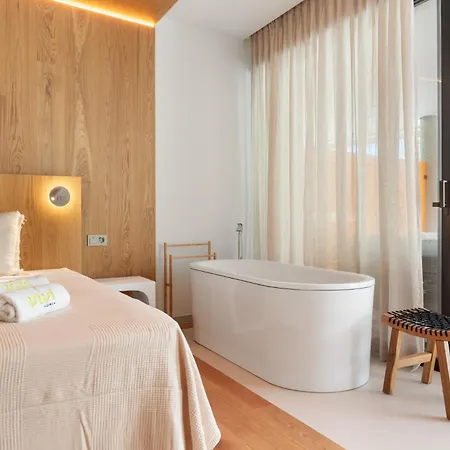 Vivi Homes - Brinkmann - Modern - Plunge Pool - Terrace *